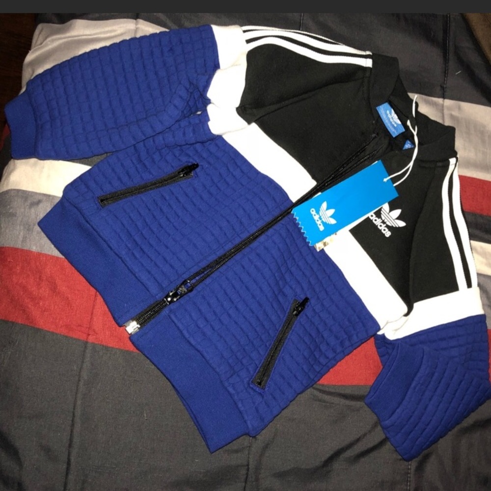 ISO this jacket in kids sizes or adult even.